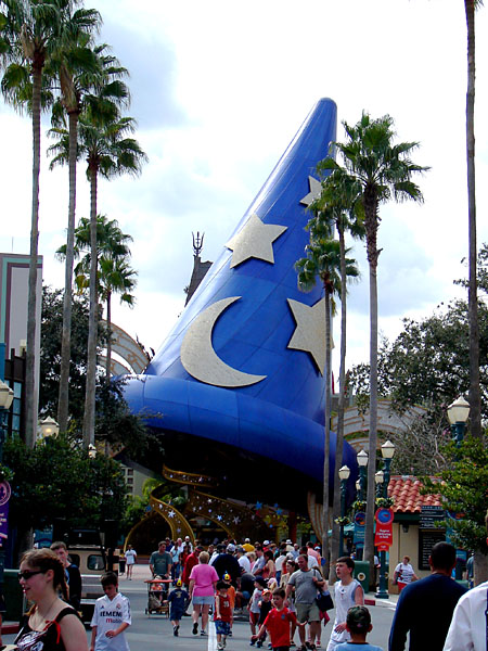 The Sorcerer's Hat at Disney-MGM Studios (120.07 KB)