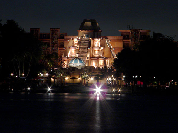 Night time picture of the pyramid in the Mexico Pavilion at Epcot (63.81 KB)