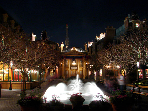 Fountains within the France Pavilion at Epcot (97.86 KB)