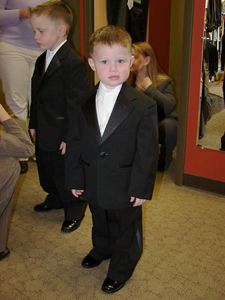 Andrew in his tux for Ashley and Mike's wedding (82.79 KB)