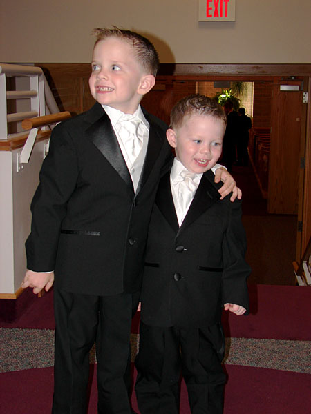 Jake and Drew in their tuxes (64.13 KB)