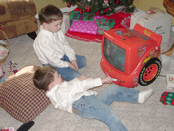 Jacob and Andrew watching The Polar Express (118.74 KB)