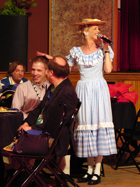 A performer at the Wildhorse Saloon (99.72 KB)