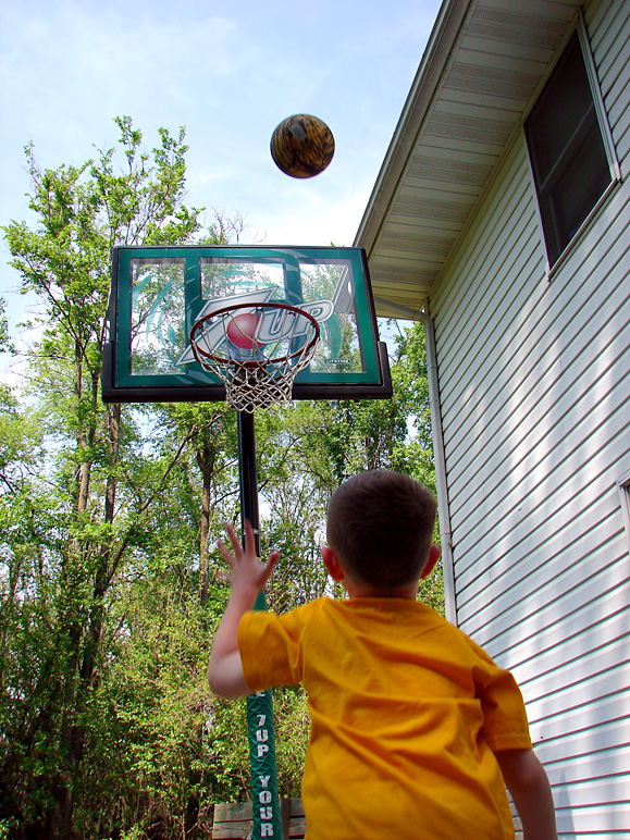 Jacob shoots a hoop (359.95 KB)