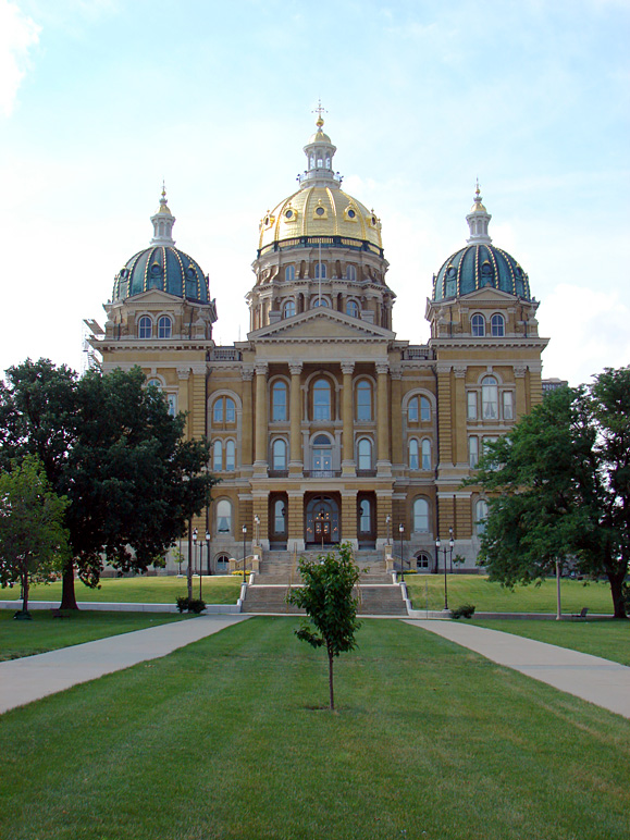 Iowa State Capitol viewed from the north (230.46 KB)