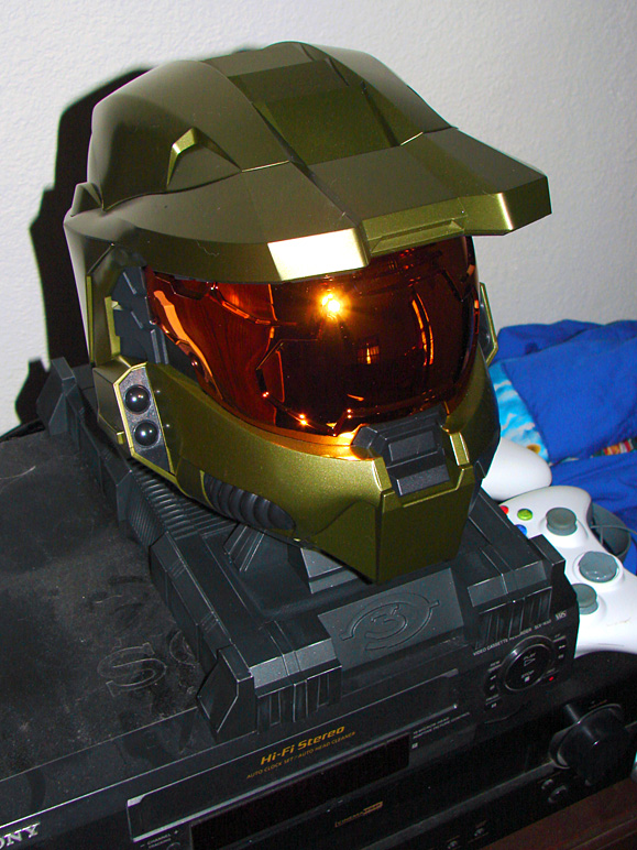 My Halo 3 Legendary Edition helmet.  Thanks Ryan! (228.14 KB)