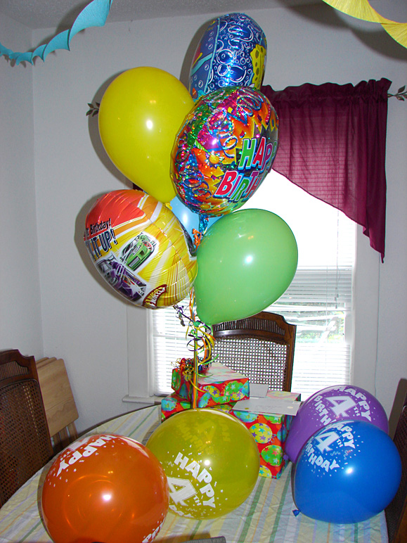 Andrew's birthday party balloons (258.26 KB)