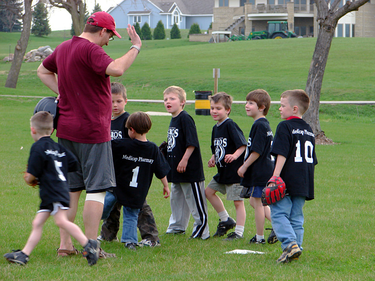 Jacob's t-ball team at practice (264.44 KB)