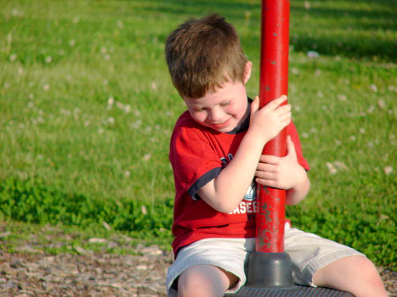 Andrew playing at a park here in Adel (204.70 KB)