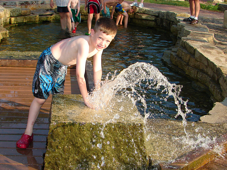 Jacob enjoying a fountain (344.93 KB)