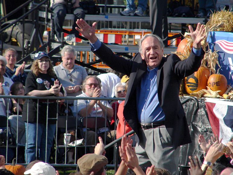 The Junior Senator from Iowa, Tom Harkin (275.43 KB)