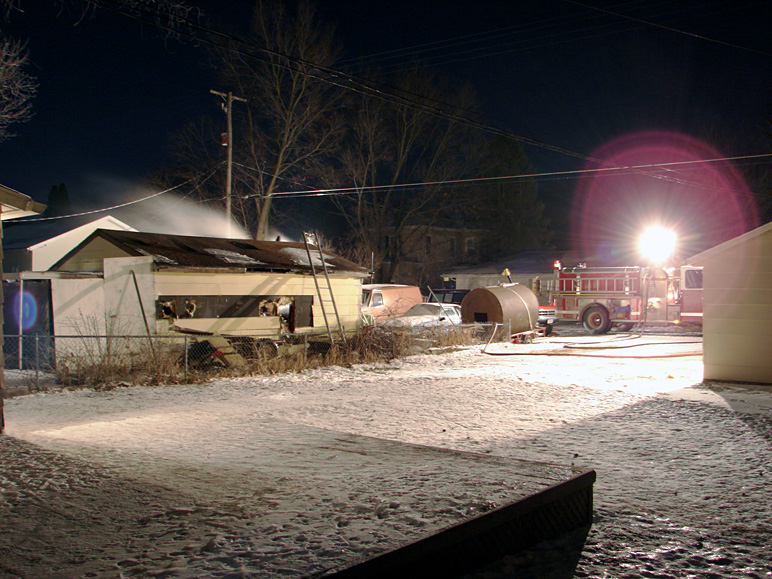 My neighbor's garage on fire (234.93 KB)