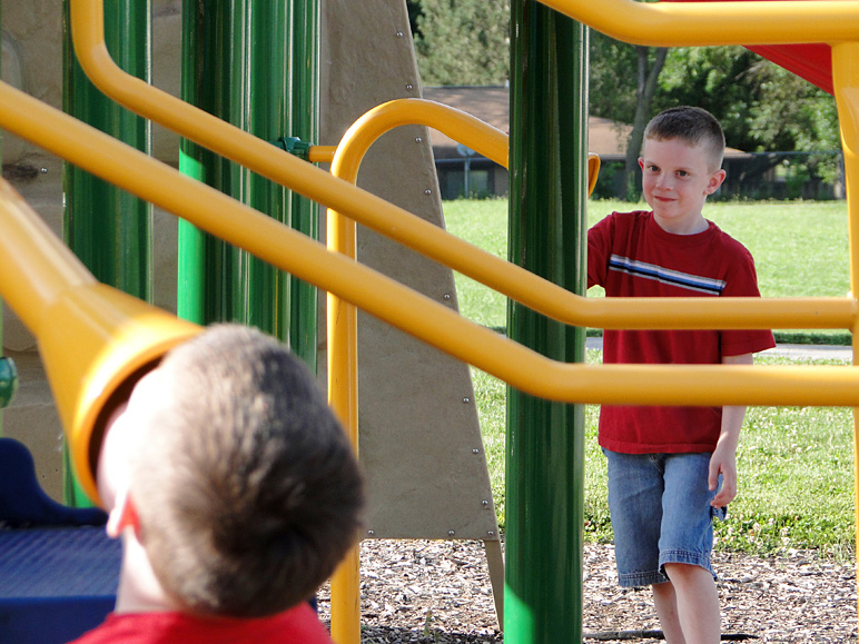 Jake and Drew playing at Evan's Park in Adel (241.40 KB)