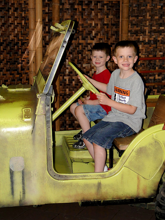 Jake & Drew at the Henry Doorly Zoo (256.66 KB)