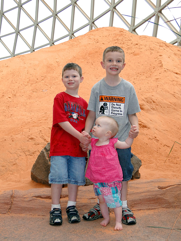 The 3 kids inside the Desert Dome (253.11 KB)