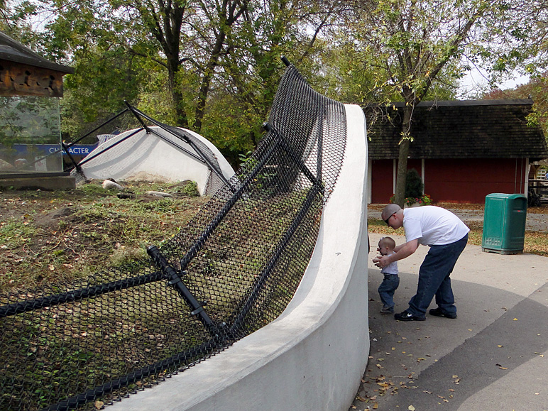 Katelyn and I going into the tunnel (346.77 KB)