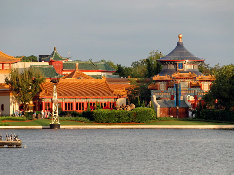 Looking across the water at China (228.02 KB)