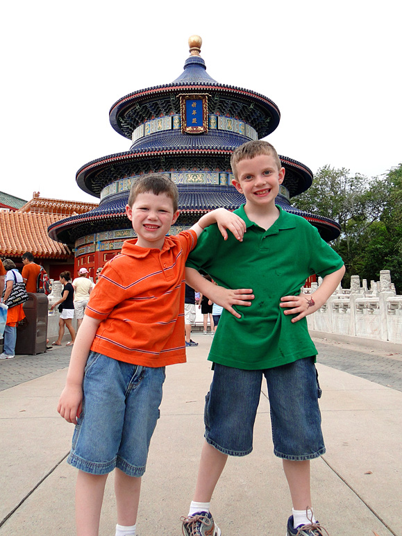 Jake and Drew in China (234.41 KB)