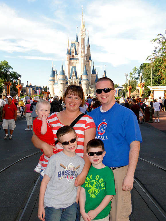 Family photo at Magic Kingdom (248.05 KB)