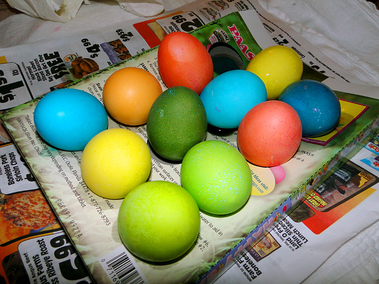 The final product: some well-colored Easter eggs (268.06 KB)