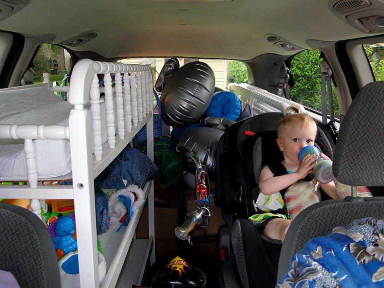 He's the van all loaded up for a garage sale (235.95 KB)