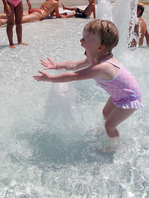 Katelyn is definitely a water baby. (266.20 KB)