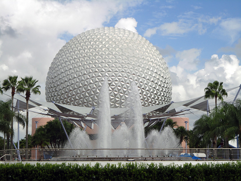 Pretty day at Epcot (233.99 KB)