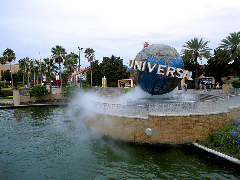 There's the Universal globe just outside Universal Studios Orlando (243.12 KB)