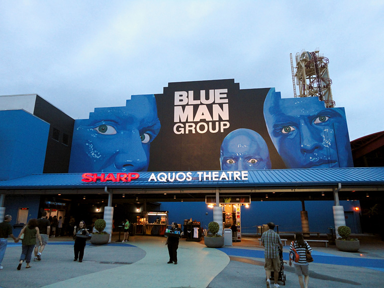 The façade of the Sharp Aquos Theatre, former home of Nickelodeon Studios, current home to the Blue Man Group (196.35 KB)