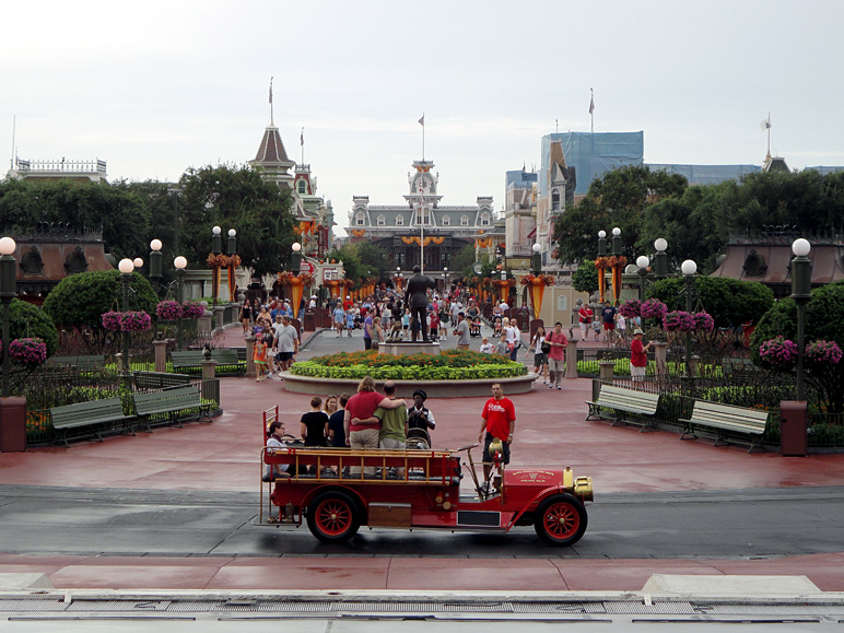 View of Main Street from the castle steps (226.65 KB)