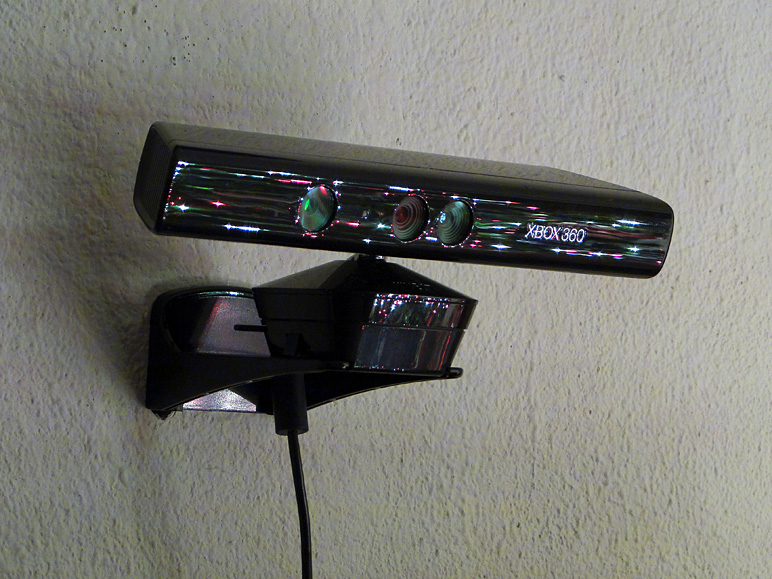 I liked the Christmas lights reflecting off the front of the Kinect sensor (220.00 KB)