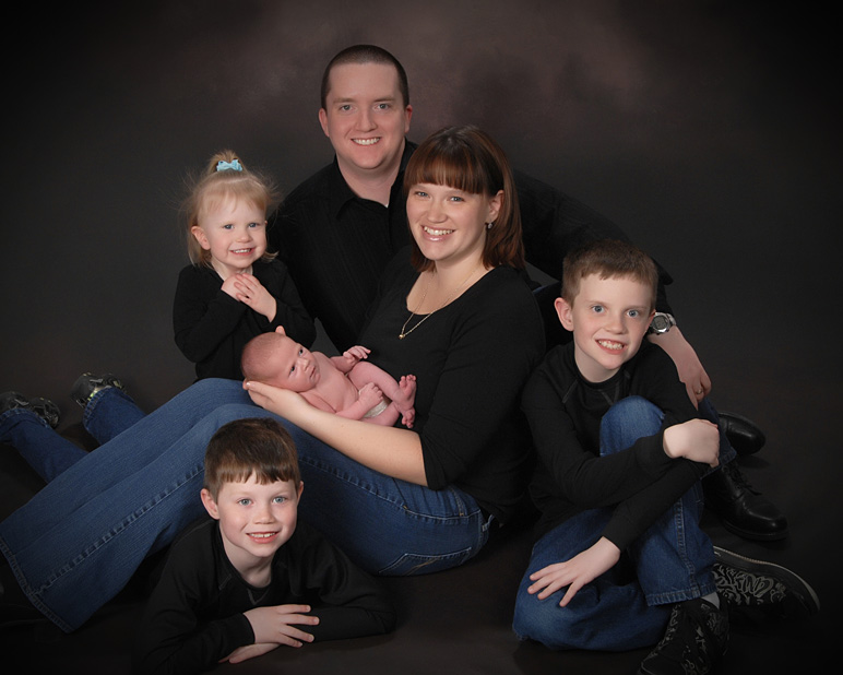 Another family portrait done at Flash Digital Portraits (132.44 KB)