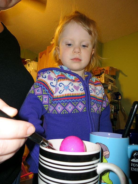 Katelyn, being quite critical of the pink egg (223.64 KB)