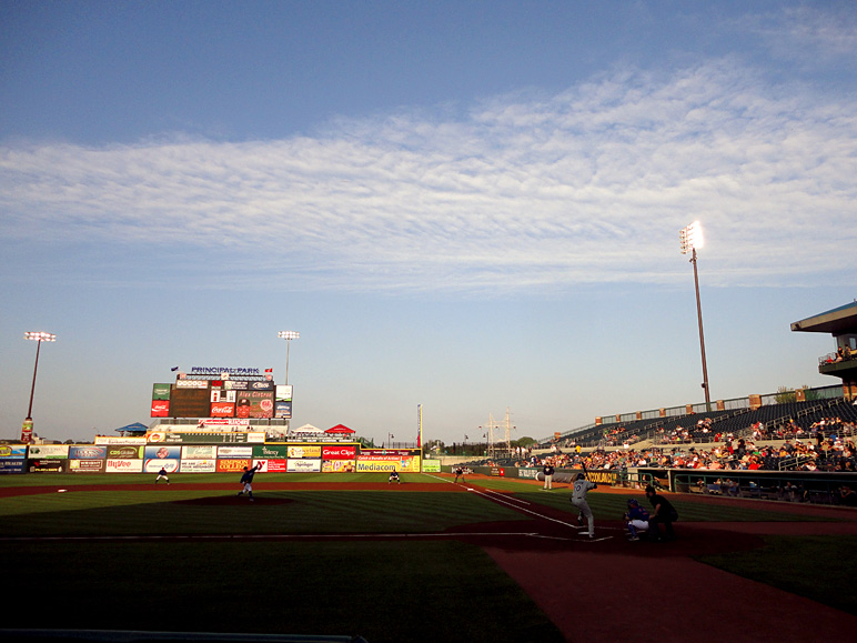 It was a beautiful night at the I-Cubs (160.72 KB)