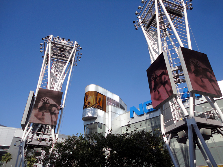 Here's half of Nokia Plaza with the Nokia Theater in the background (223.99 KB)