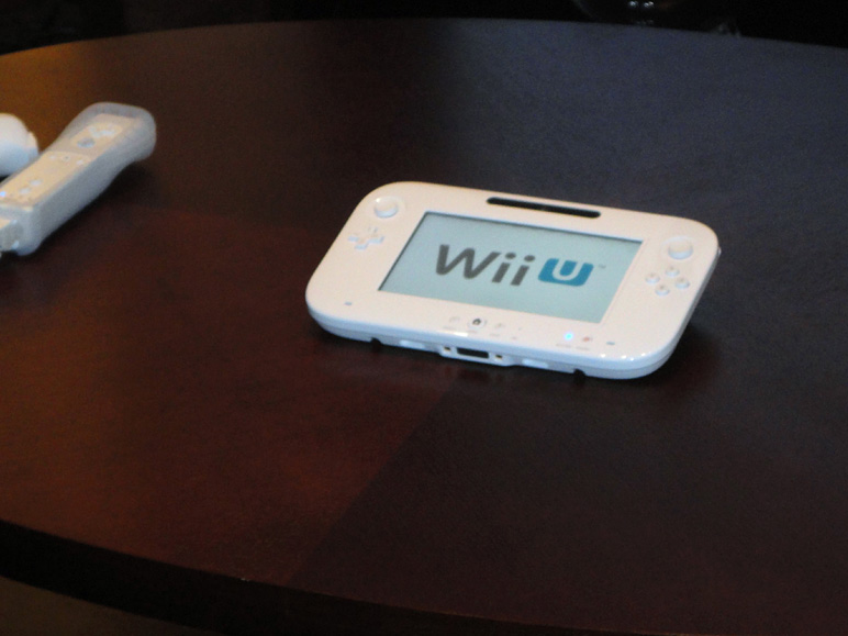 There's the new controller for the Wii U (109.55 KB)