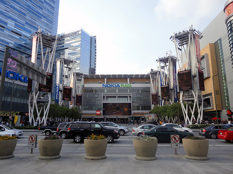 This is a good one of Nokia Plaza at LA Live (229.54 KB)