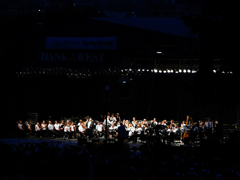 The Des Moines Symphony at Yankee Doodle Pops (100.94 KB)