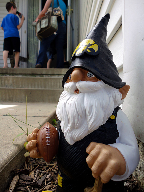 My dad's Hawkeye gnome (192.03 KB)