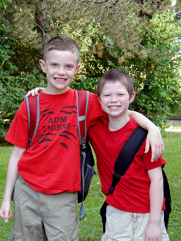 Jake and Drew on their first day of school (274.45 KB)