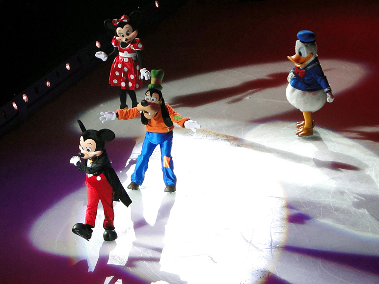 The Big Four: Mickey, Minnie, Donald and Goofy (153.79 KB)