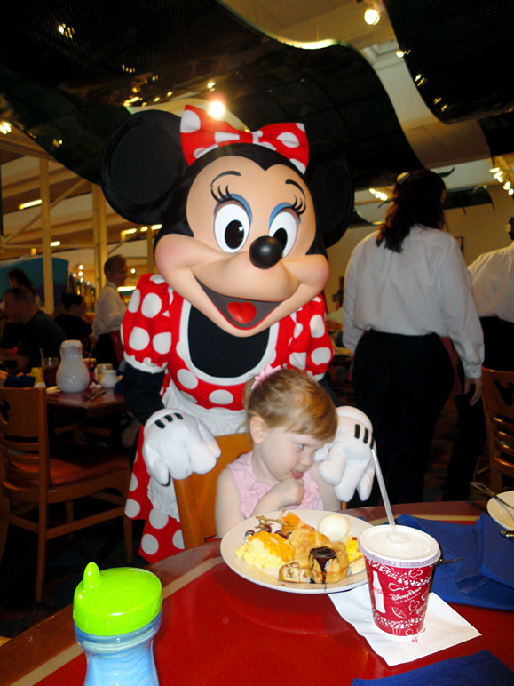 Minnie and a VERY shy Kate (195.78 KB)