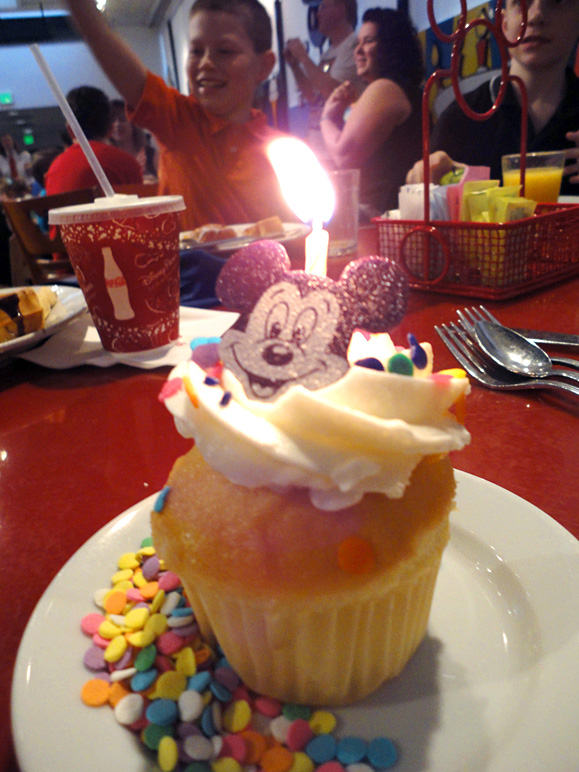 There's the birthday cupcake (190.68 KB)