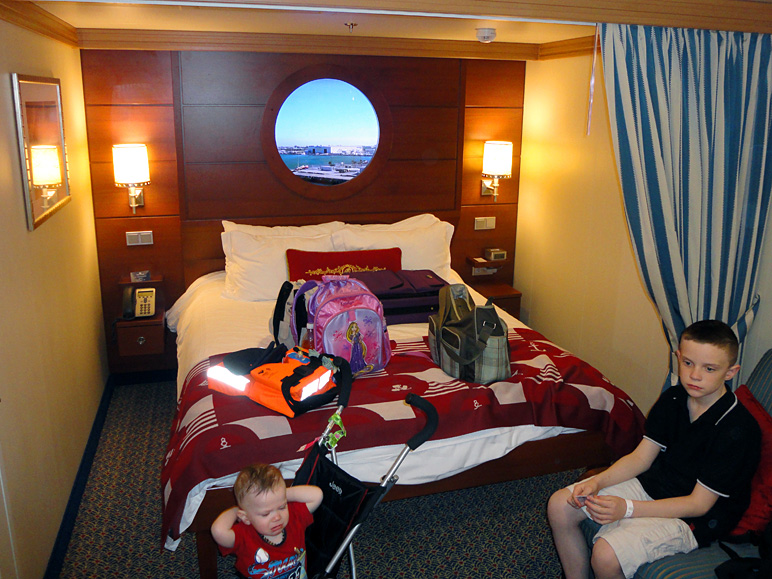 Here's our cozy stateroom (231.37 KB)