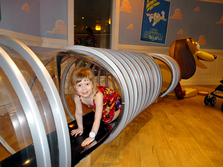 She's crawling through slinky dog (219.50 KB)