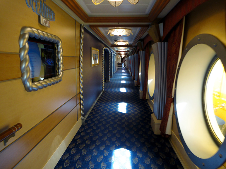 I believe this corridor was on deck 4. (191.87 KB)