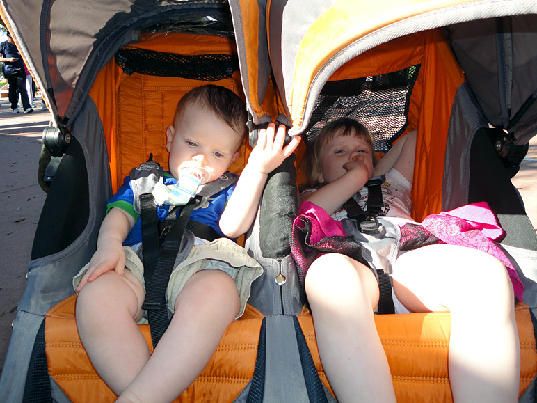 Lucas and Katelyn in our rented stroller (233.49 KB)