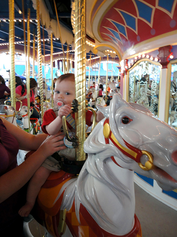 Luke enjoyed the carousel (229.33 KB)