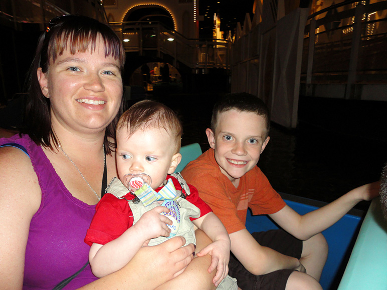 Anna, Luke and Jake on It's a Small World (184.01 KB)