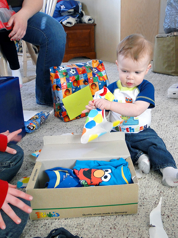 Luke opening presents (251.46 KB)